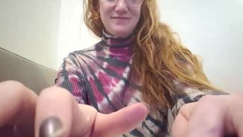 Snapshot of xxmariebliss chatting on April 19, 2026, 1:43 pm xxmariebliss online show from April 19, 2026, 1:43 pm