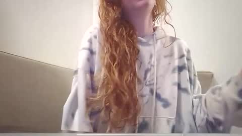 Snapshot of xxmariebliss chatting on April 26, 2026, 10:40 pm xxmariebliss online show from April 26, 2026, 10:40 pm