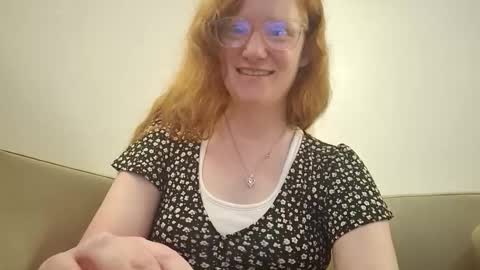 Snapshot of xxmariebliss chatting on May 15, 2026, 1:07 pm xxmariebliss online show from May 15, 2026, 1:07 pm