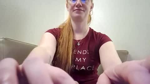 Snapshot of xxmariebliss chatting on May 24, 2026, 2:11 pm xxmariebliss online show from May 24, 2026, 2:11 pm
