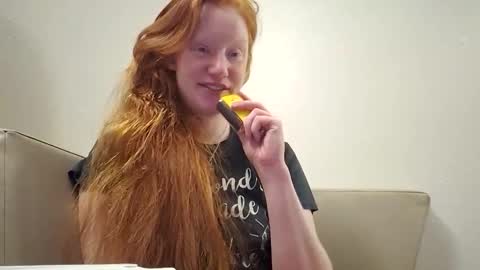 Snapshot of xxmariebliss chatting on May 30, 2026, 11:51 am xxmariebliss online show from May 30, 2026, 11:51 am