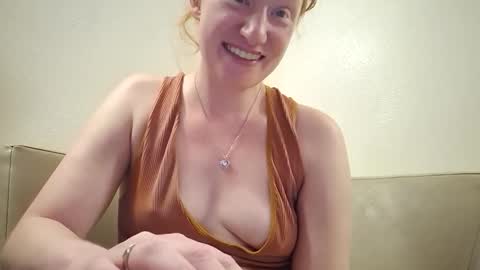 Snapshot of xxmariebliss chatting on May 31, 2026, 6:09 pm xxmariebliss online show from May 31, 2026, 6:09 pm