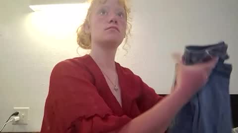 Snapshot of xxmariebliss chatting on June 10, 2026, 12:22 am xxmariebliss online show from June 10, 2026, 12:22 am