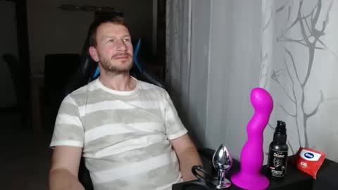 xxmettexx online show from April 18, 2026, 9:37 pm