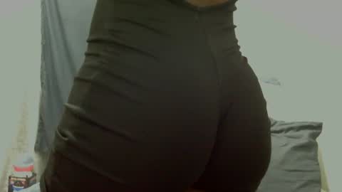 Snapshot of xxsexytalia28 chatting on February 10, 2025, 6:24 pm xxsexytalia28 online show from February 10, 2025, 6:24 pm