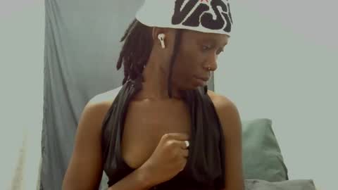 Snapshot of xxsexytalia28 chatting on February 13, 2025, 10:00 pm xxsexytalia28 online show from February 13, 2025, 10:00 pm