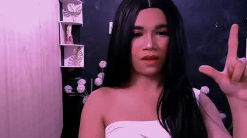 Snapshot of xxsoffia_hot chatting on April 5, 2026, 11:57 pm SOFFIA online show from April 5, 2026, 11:57 pm