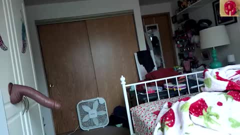 Strawberry Jane online show from March 24, 2026, 10:04 pm