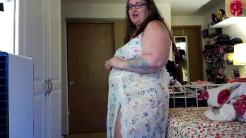 Strawberry Jane online show from June 9, 2026, 4:35 am