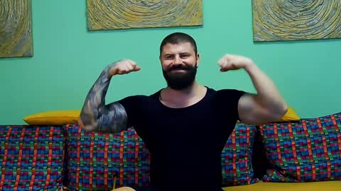 Snapshot of xxtreamleonard chatting on February 8, 2025, 6:22 am Xtream Leonard online show from February 8, 2025, 6:22 am