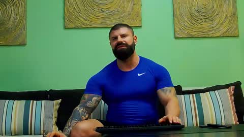 Snapshot of xxtreamleonard chatting on February 5, 2026, 7:35 am Xtream Leonard online show from February 5, 2026, 7:35 am