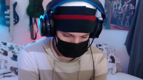 Snapshot of xxwhitefoxx chatting on February 4, 2026, 4:51 am David Fox online show from February 4, 2026, 4:51 am