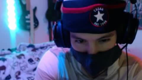 Snapshot of xxwhitefoxx chatting on February 15, 2026, 10:14 am David Fox online show from February 15, 2026, 10:14 am