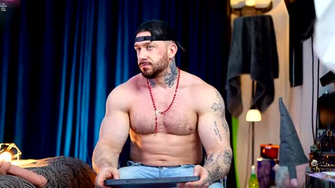     online show from March 6, 2025, 7:32 pm