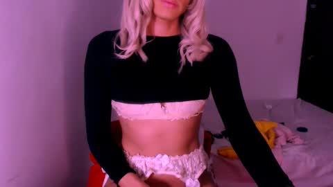 Chiara online show from November 23, 2025, 5:07 am