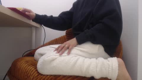 Snapshot of xxxbellalola chatting on January 7, 2025, 6:35 pm Lola online show from January 7, 2025, 6:35 pm