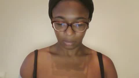 Danielle online show from November 26, 2025, 10:00 pm