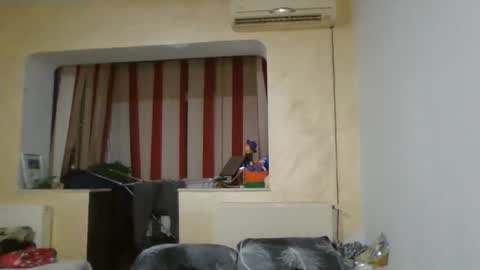 xxxdonpuiuuxxx online show from February 26, 2025, 4:35 pm