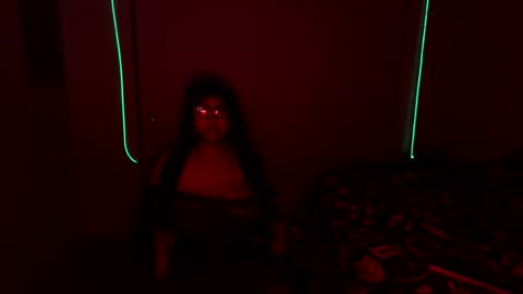 Snapshot of xxxenmascaradosxxx chatting on April 19, 2026, 5:51 am Parejahot69 online show from April 19, 2026, 5:51 am