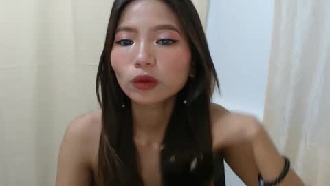 Snapshot of xxxforyouonlyxxx chatting on October 2, 2025, 10:44 am inday pinay online show from October 2, 2025, 10:44 am