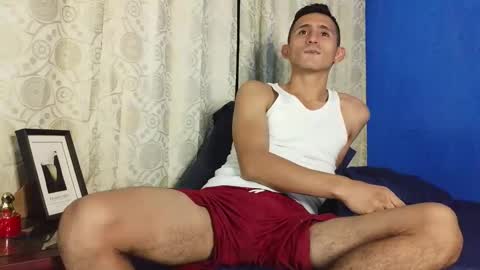 Snapshot of xxxhome_alonexxx chatting on December 3, 2025, 8:29 pm Kev online show from December 3, 2025, 8:29 pm