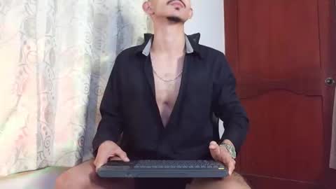 Snapshot of xxxhome_alonexxx chatting on April 16, 2026, 9:39 pm Kev online show from April 16, 2026, 9:39 pm