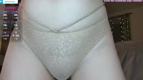 Snapshot of xxxhoneyxx chatting on February 14, 2025, 12:09 am Onlyfanz online show from February 14, 2025, 12:09 am