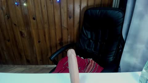 Lana online show from February 4, 2025, 8:17 pm