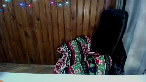 Lana online show from February 7, 2025, 3:19 pm