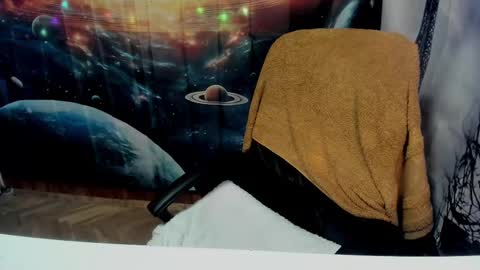 Lana online show from March 7, 2025, 3:18 pm