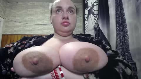 Lana online show from March 17, 2026, 5:49 pm