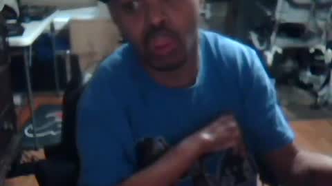 Snapshot of xxxonwheelz chatting on April 12, 2026, 11:10 pm xxxonwheelz online show from April 12, 2026, 11:10 pm