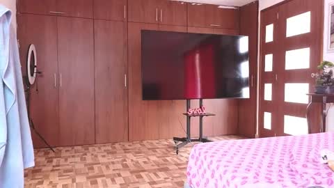 xxxtatianabustyxxx online show from May 15, 2026, 2:35 pm