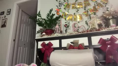 Xylea Luv online show from December 9, 2024, 2:13 am