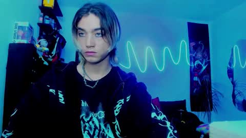 xzerox_ online show from September 21, 2025, 2:13 am