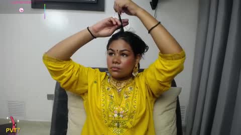 yazhini online show from April 12, 2026, 12:21 pm