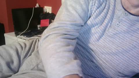 Snapshot of yahe2010 chatting on February 14, 2025, 2:39 am grillino online show from February 14, 2025, 2:39 am