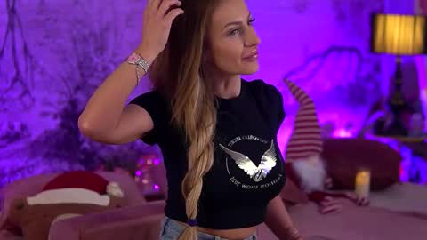 Yamira online show from December 20, 2025, 6:59 pm