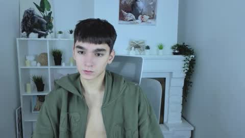 yamitwink online show from December 3, 2025, 8:29 pm