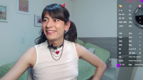 Yana online show from October 28, 2025, 11:51 pm