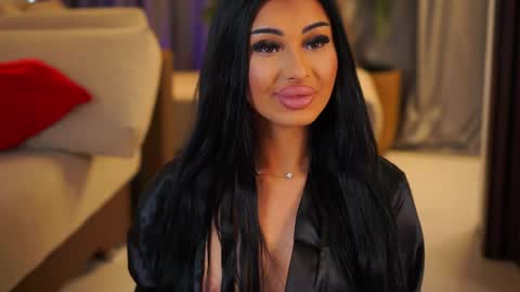 Yana online show from April 8, 2026, 9:20 am