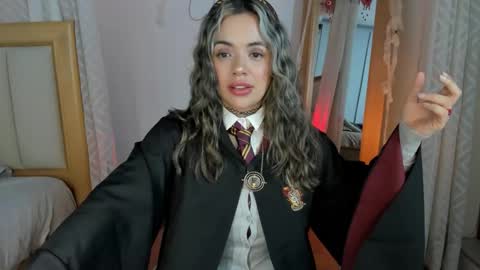 YANDRA CELIS online show from October 31, 2025, 2:34 am