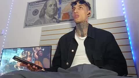 Yan online show from April 28, 2026, 4:39 am