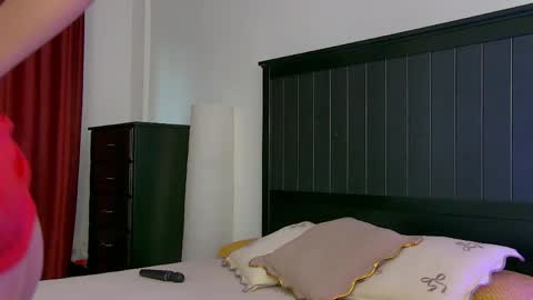 Snapshot of yanira_ass_ chatting on April 12, 2026, 4:06 am yanira_ass_ online show from April 12, 2026, 4:06 am