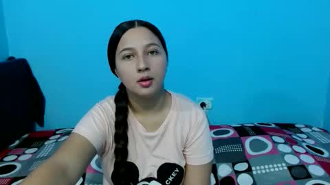 yara_breeze online show from May 20, 2026, 1:34 am