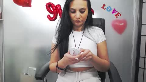 Snapshot of yaraxcox chatting on February 14, 2026, 3:47 am Yara online show from February 14, 2026, 3:47 am