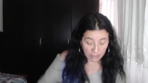 Snapshot of yasmin_love85 chatting on December 2, 2024, 2:08 pm yasmin_love85 online show from December 2, 2024, 2:08 pm
