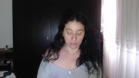 Snapshot of yasmin_love85 chatting on December 17, 2024, 3:28 pm yasmin_love85 online show from December 17, 2024, 3:28 pm