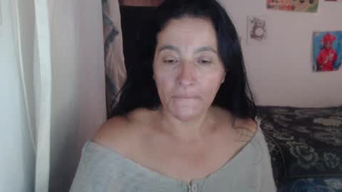 Snapshot of yasmin_love85 chatting on January 29, 2025, 5:13 pm yasmin_love85 online show from January 29, 2025, 5:13 pm