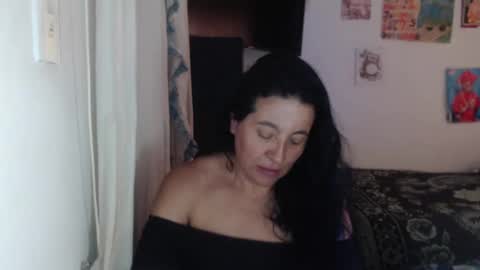 Snapshot of yasmin_love85 chatting on February 28, 2025, 6:09 pm yasmin_love85 online show from February 28, 2025, 6:09 pm